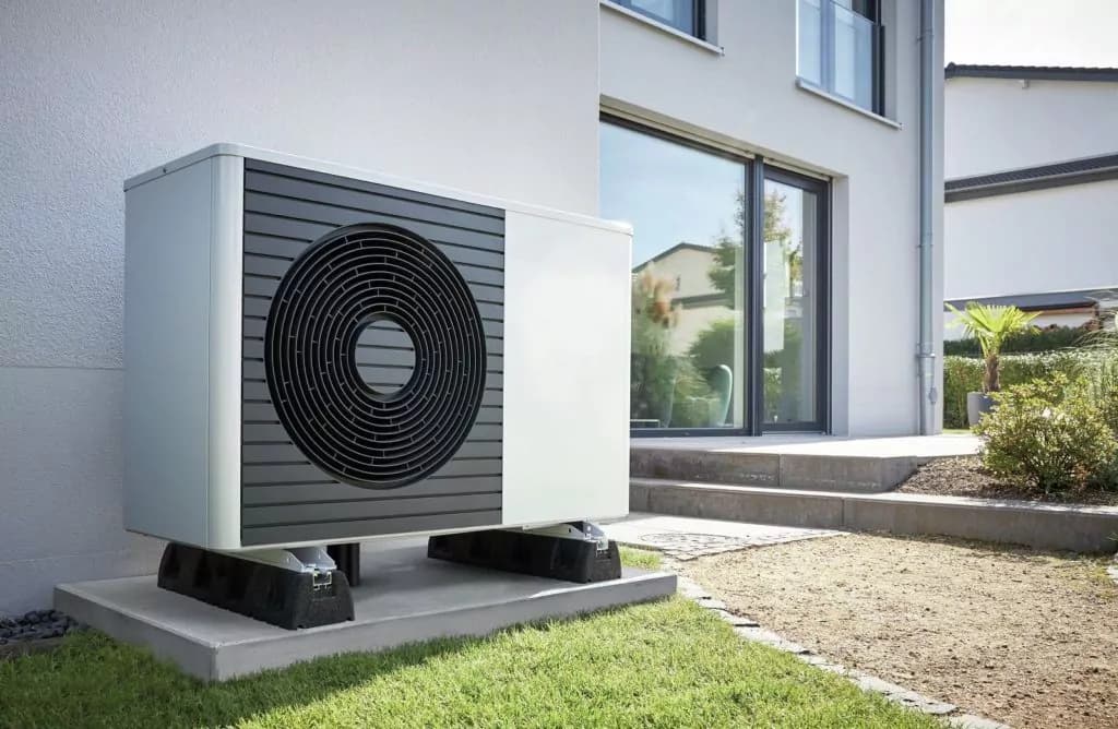 Steuern Sie Ihre Heizung smart: Die Monoblock Wärmepumpe 12kW mit WIFI-Konnektivität